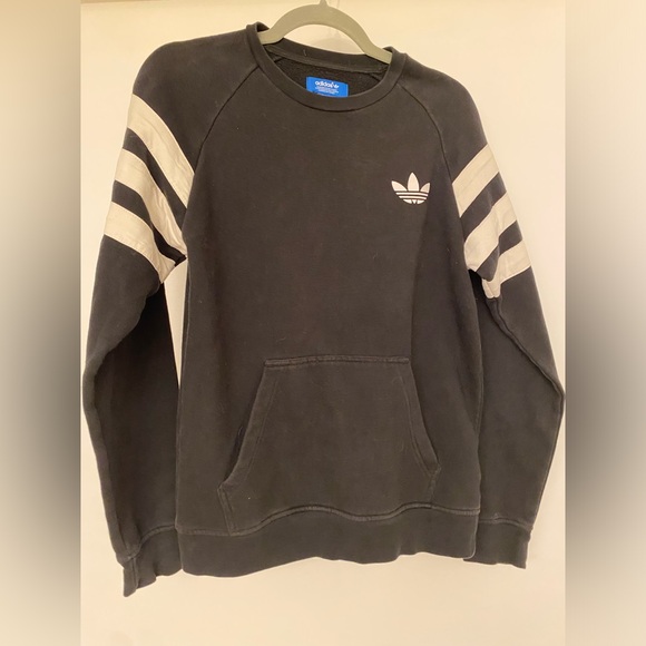 Adidas crewneck with front pocket size small - Picture 1 of 3